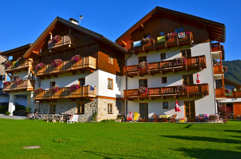 House Heimat in summer - Rooms and holiday flats at lake Weissensee in Carinthia