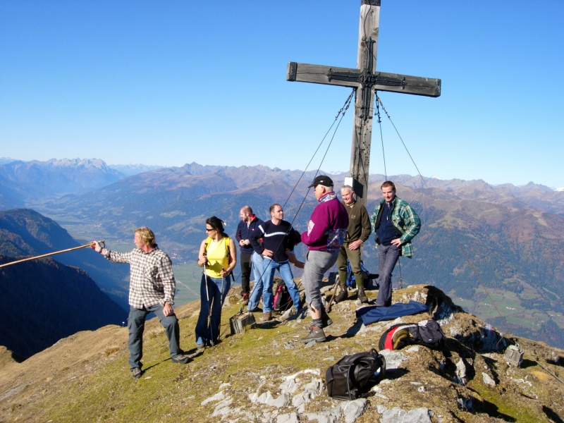 Wandern in den Kärntner Alpen am Weissensee